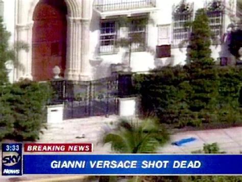 story of versace|where did versace die.